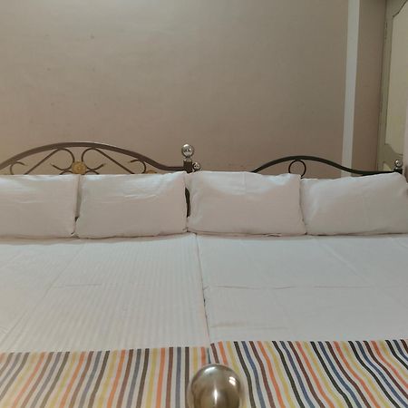 Dheeksha Homestay Tiruvannāmalai Exterior foto