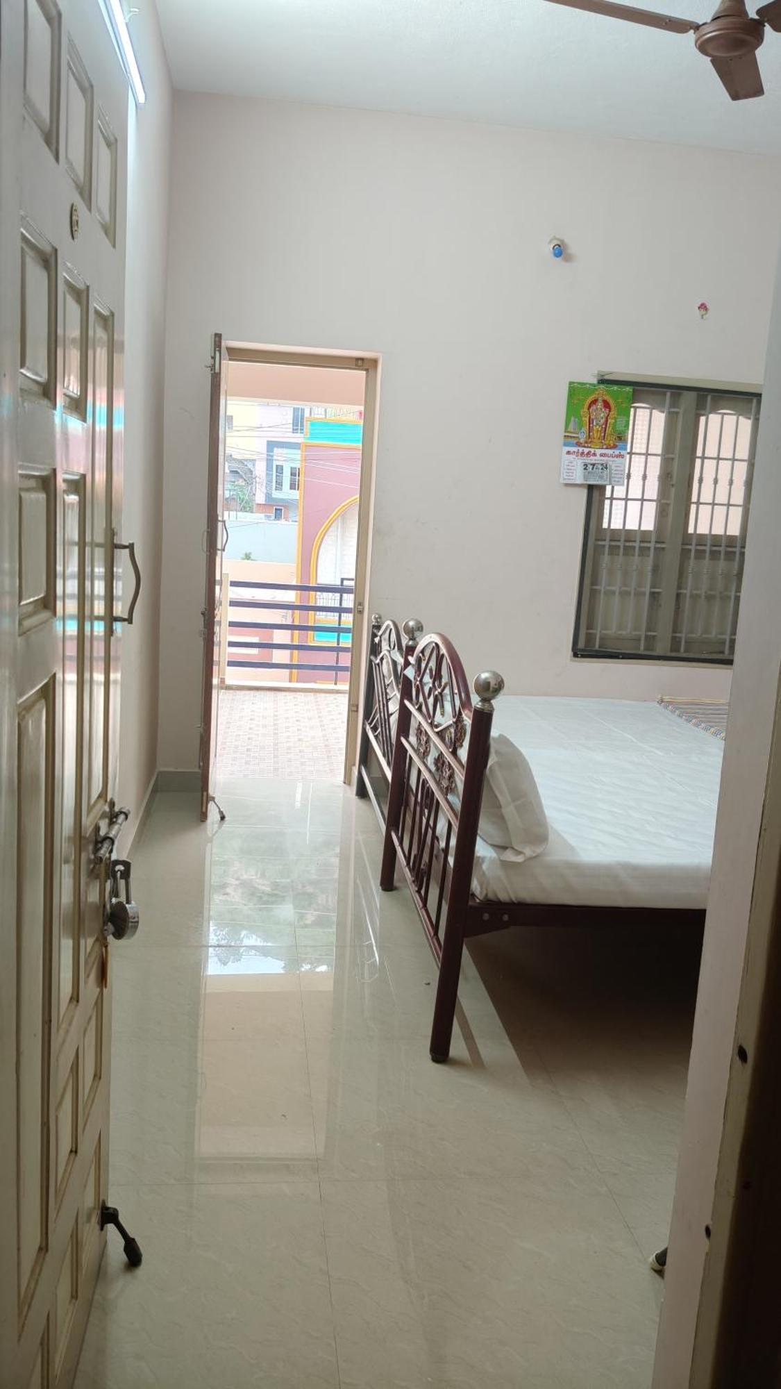 Dheeksha Homestay Tiruvannāmalai Exterior foto