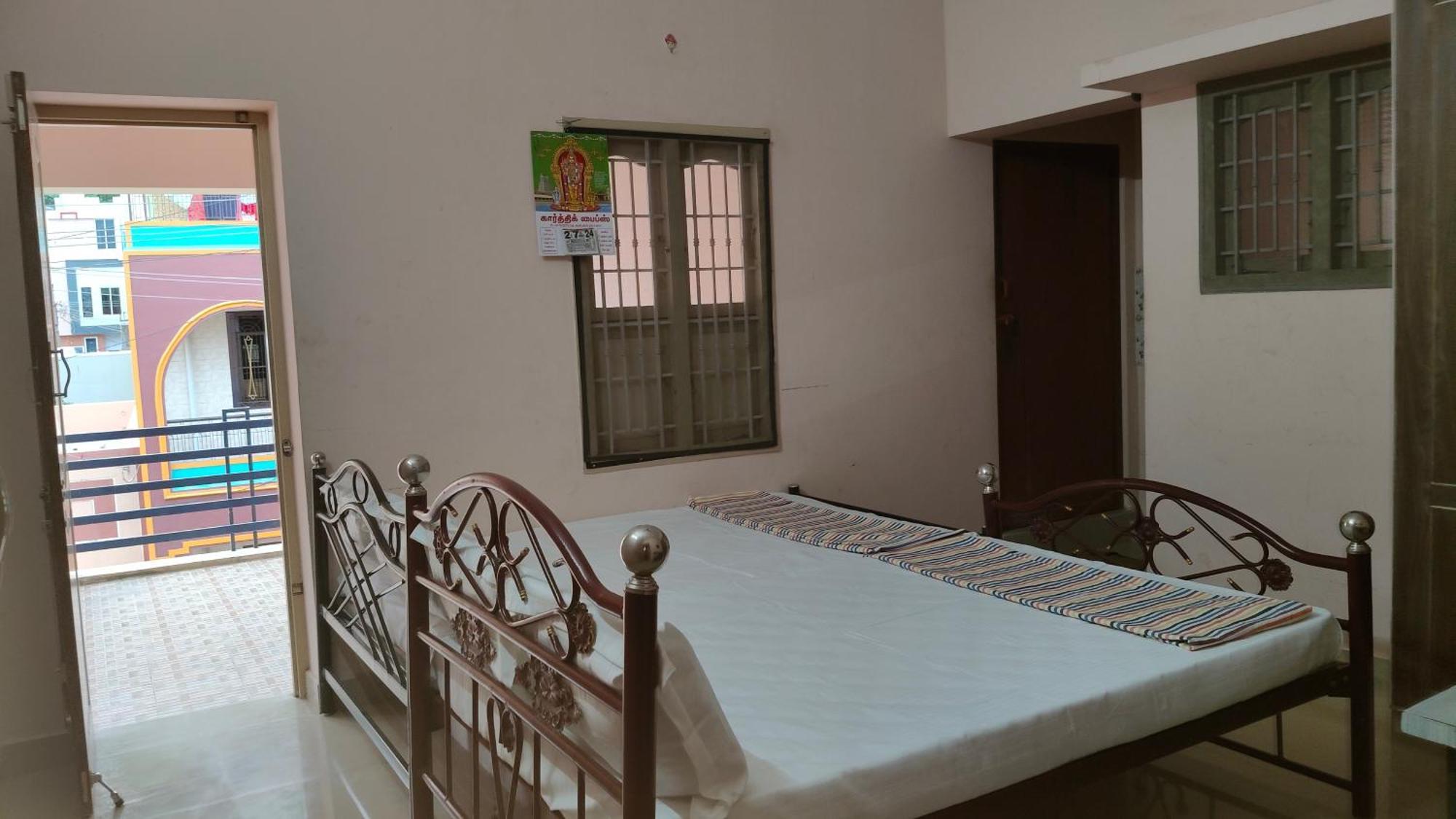 Dheeksha Homestay Tiruvannāmalai Exterior foto